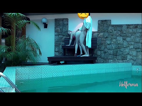 ❤️ Šéf pozve služebnou k bazénu, ale neodolala žhavému ❤❌ Šukání video u cs.extraclasswork.ru ❤